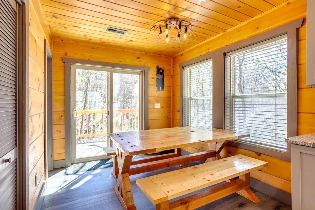 סביירוויל Dancing Bear Cabin- Relax & Enjoy! מראה חיצוני תמונה